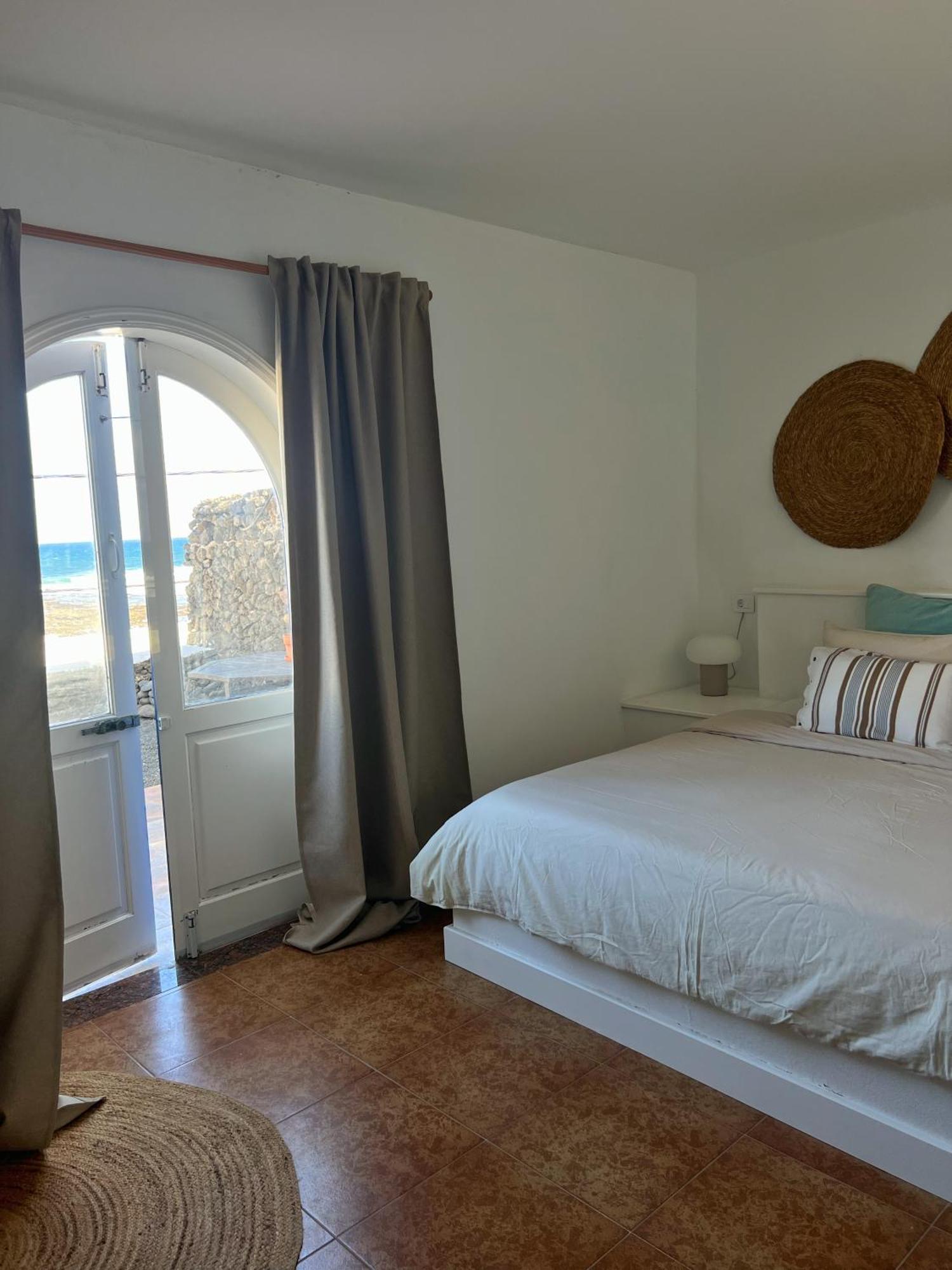 Casa Cabrera * Caleta de Caballo